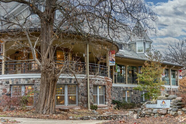 The Peoria Playhouse Children's Museum is a fun indoor place for kids to enjoy when its colder.