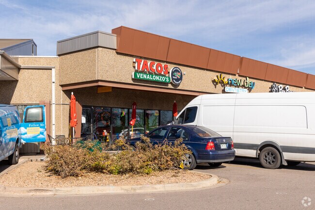 Homestead in the Willows residents can head to Venalonzo's Tacos for authentic cuisine.