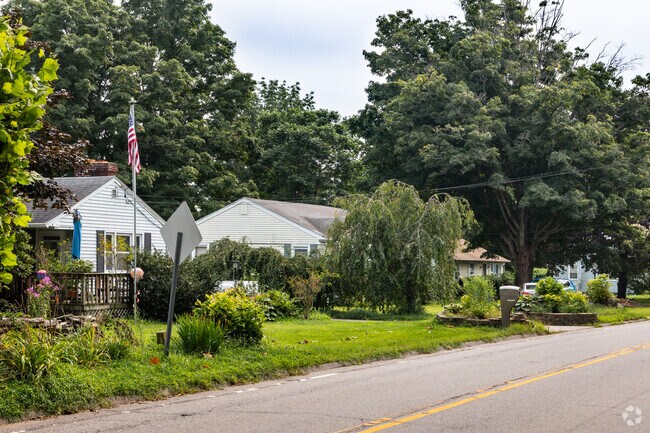 Homes in Bozrah can be close together but enjoy privacy provided by dense greenery.