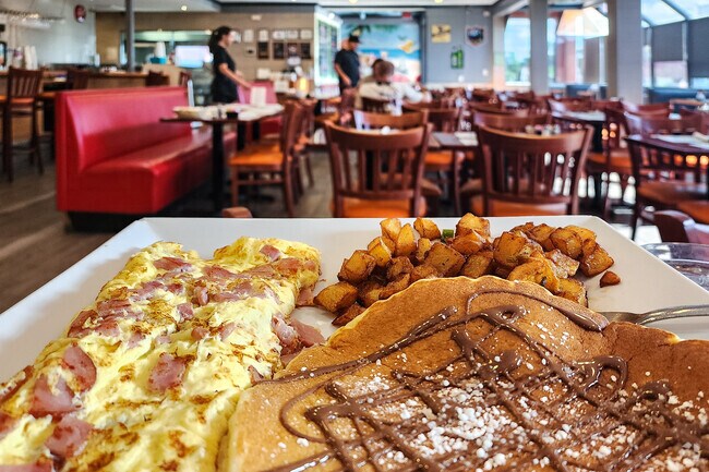 Proino Breakfast Club is a popular lunch and brunch destination not far from Del Prado.