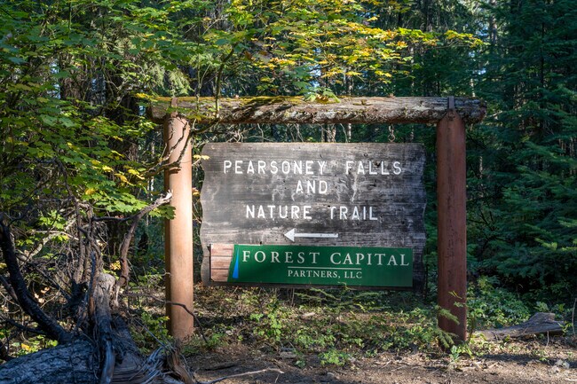 The Prospect neighborhood has amazing hiking trails.