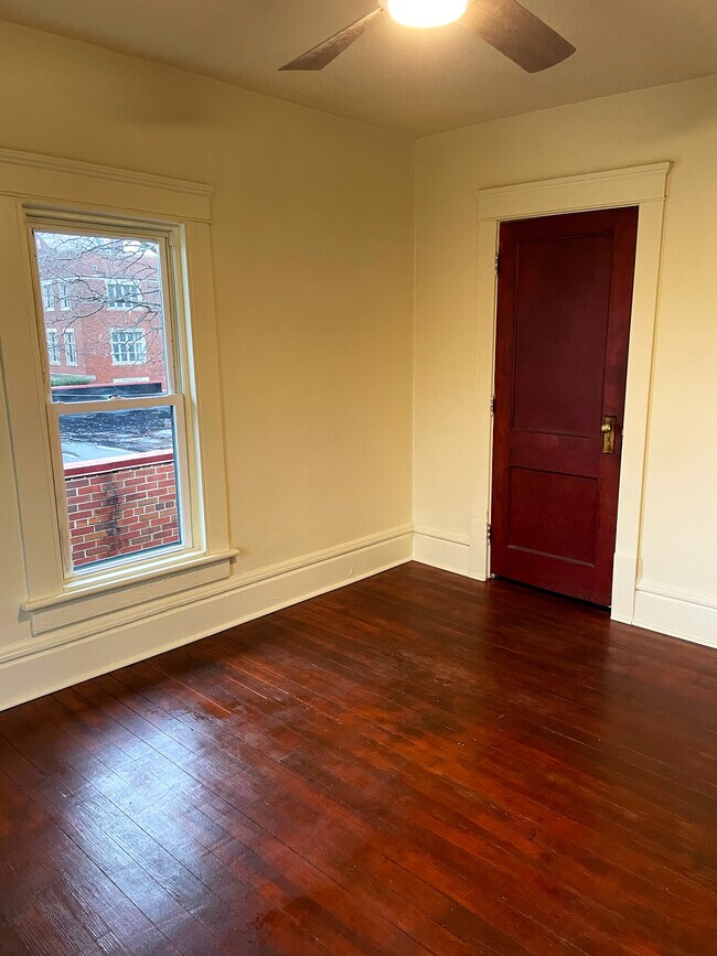 889 N Main St unit 3, Akron, OH 44310 - photo 6