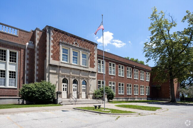 Frances Willard Elementary School just to the south serves Douglas Park's younger students.