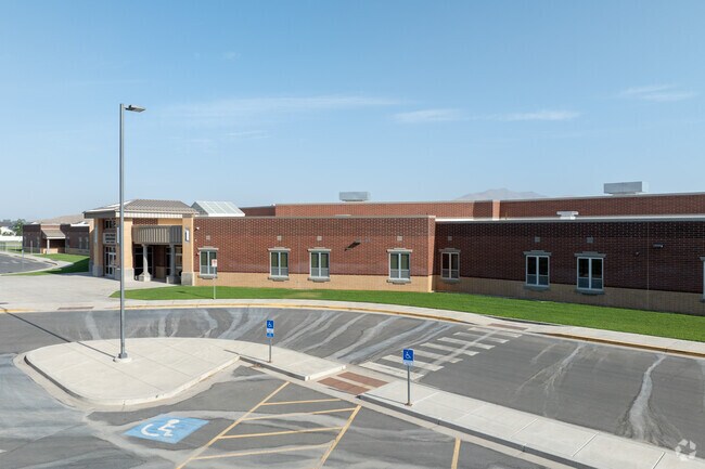 Apple Valley Elementary School is located in the Santaquin neighborhood.