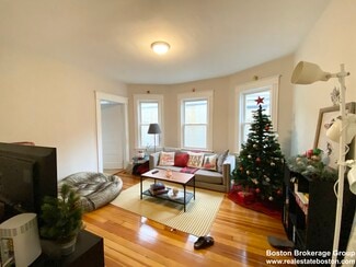 3 Sudan St Unit 1, Boston, MA 02125