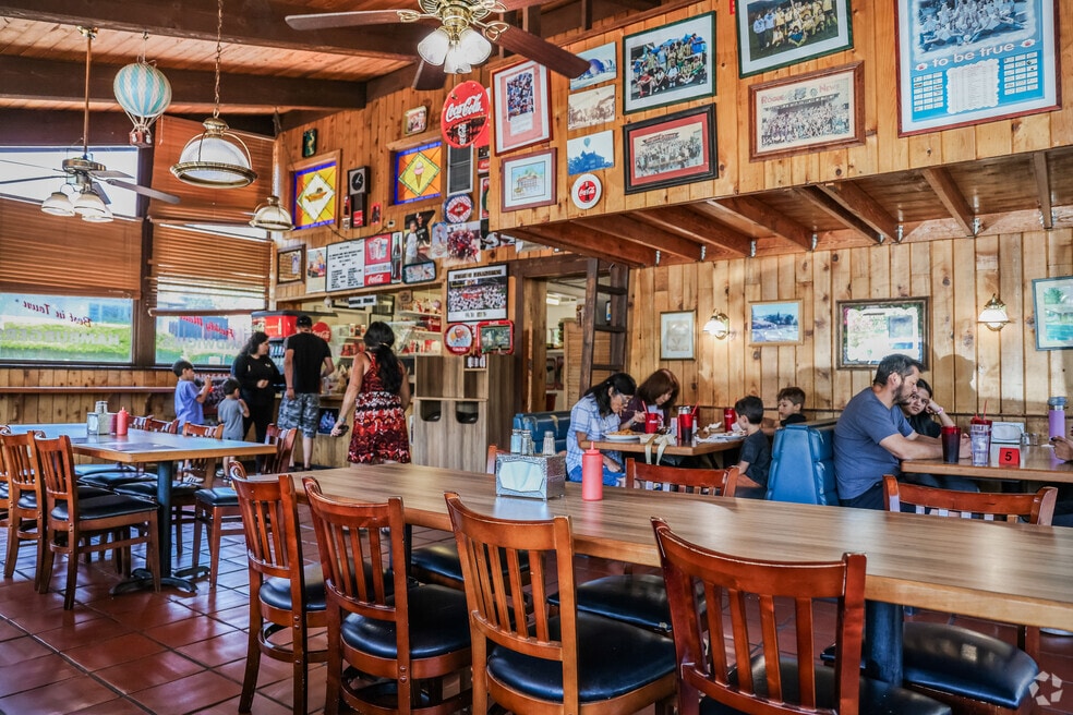 NorthAshland_551143_0925_AG_V1