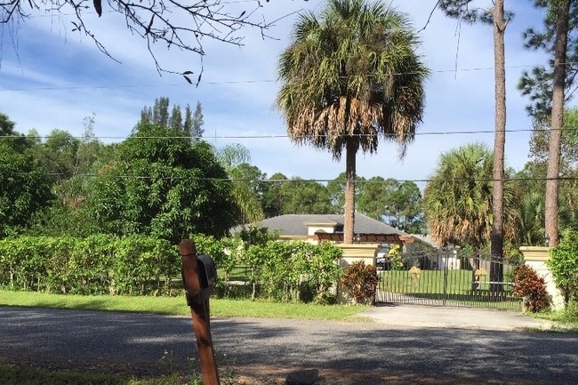 17862 121st Terrace N unit a, Jupiter, FL 33478 - photo 3