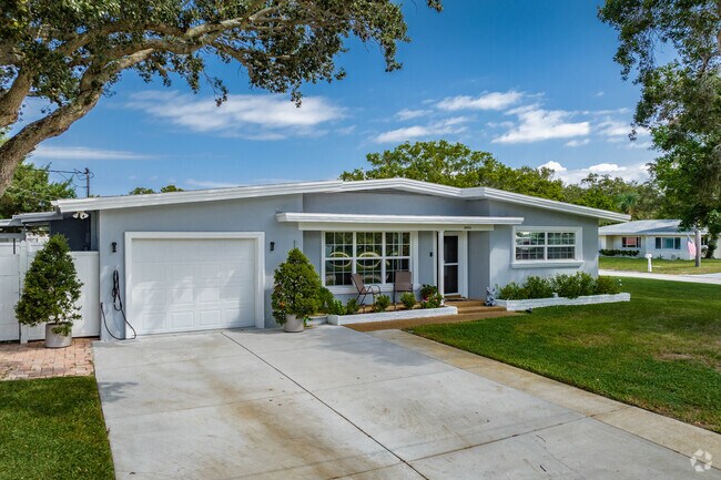 Mid-century modern homes are sprinkled throughout Belleair Bluffs for unique architectural charm.