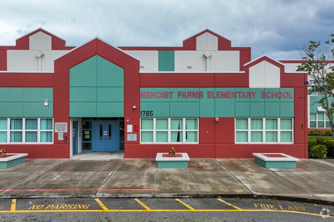 Benoist Farms Elementary School main entrance.
