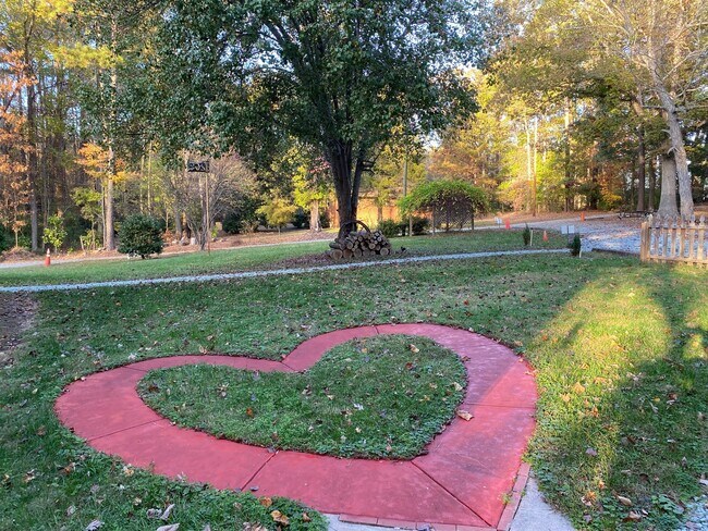 1302 Ed Cook Rd unit 1302-B, Durham, NC 27703 - photo 4