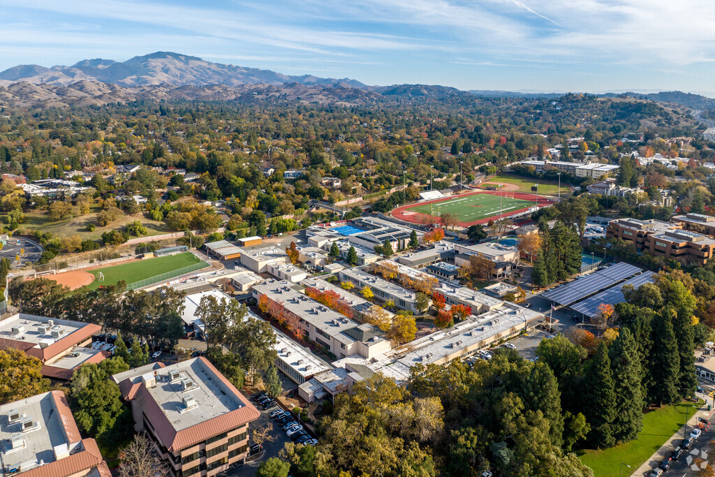 Las Lomas High School proivdes a safe, positive, and nurturing environment for students.