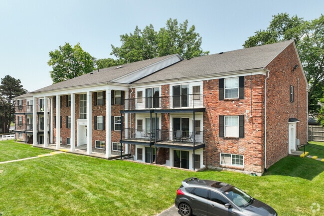 University Hills, Toledo, OH 43606 - photo 2