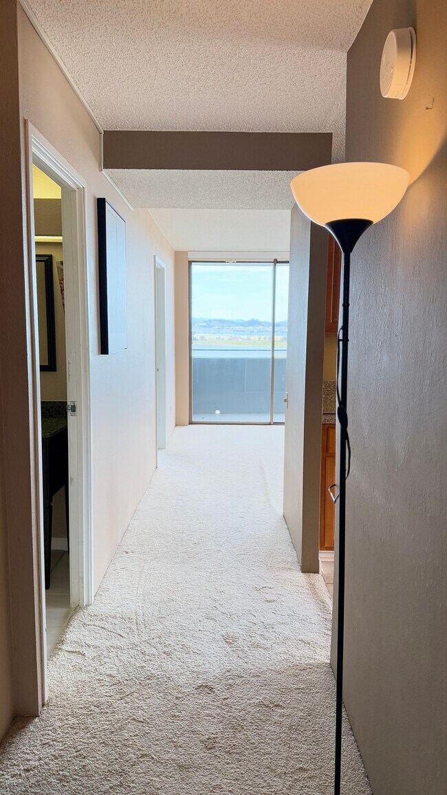 Gateview at Albany Hill Condos unit 555 Pierce St, Albany, CA 94706 - photo 7