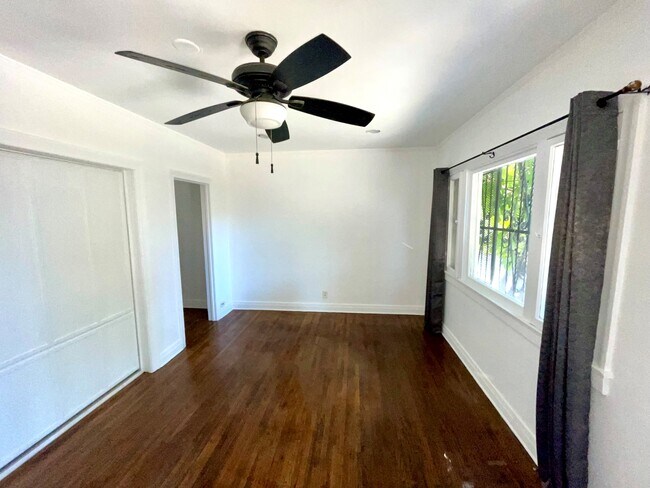 402 Micheltorena St unit 1/2, Los Angeles, CA 90026 - photo 5