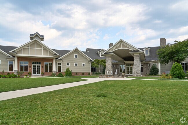 Fountainhead Country Club welcomes members within 60 miles of Paramount-Long Meadow.