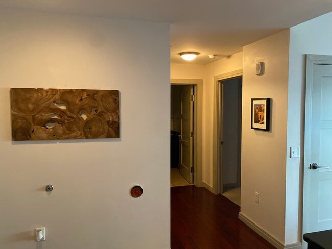 Midtown Crossing Buildings 3, 4, & 5 unit 5313, Omaha, NE 68131 - photo 3