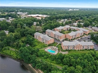 23 Bullocks Point Ave Unit 4A, Riverside, RI 02915