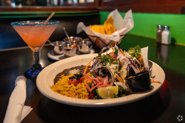 Iguana Mia fish tacos and a margarita make a great lunch in the Arbel neighborhood.