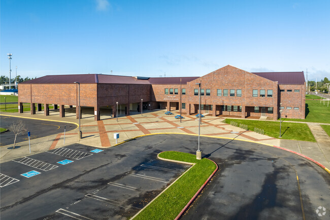 Siuslaw Middle School is a public school serving grades 6-8 in Florence, Oregon.