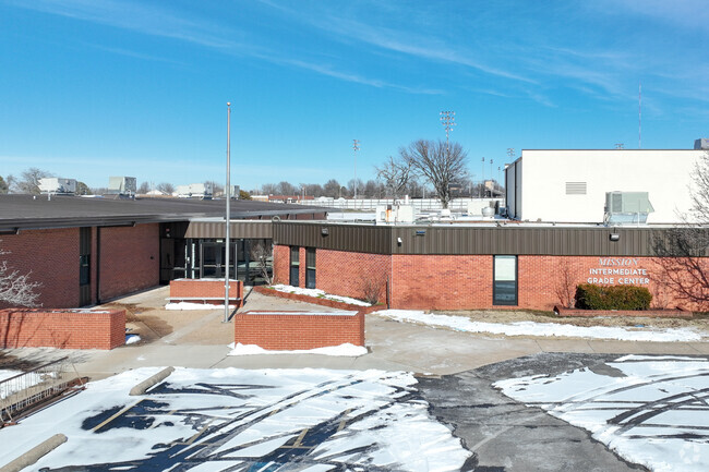 Mission Intermediate Grade Center serves students in grades 4th through 6th grades.