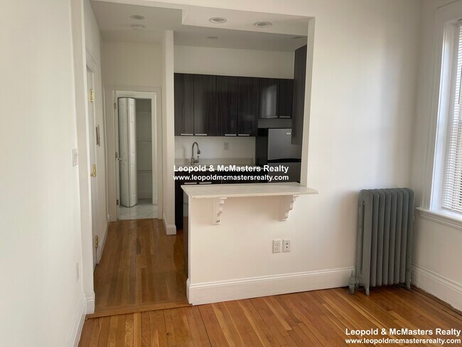 35 Peterborough St unit 3, Boston, MA 02215 - photo 3