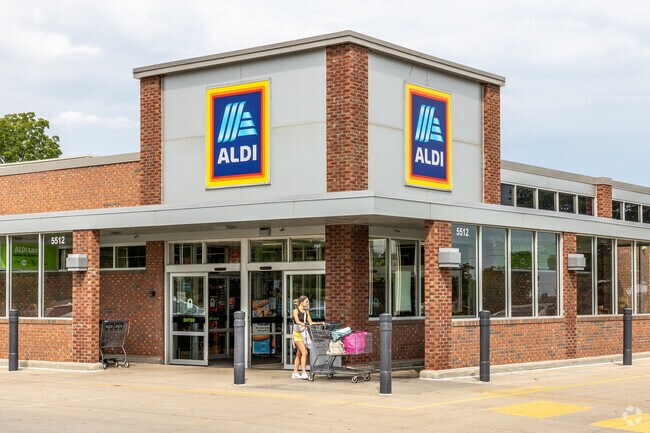 ALDI is one of several grocery stores within minutes of Ewing Woods-Evergreen.