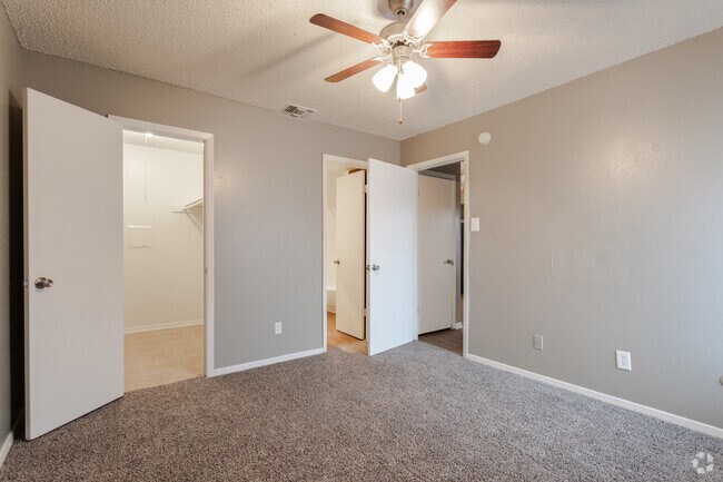 Tri Pointe Square, Mesquite, TX 75149 - photo 4