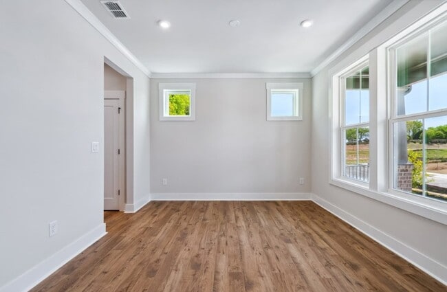 4002 Adler Cir, Buford, GA 30519 - photo 3