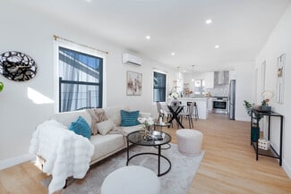 2267 Las Flores Dr, Los Angeles, CA 90041