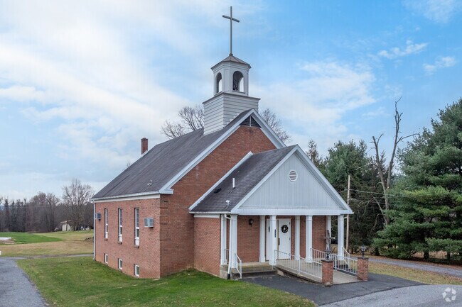 Churches are a prominent part of Fairfield, with 5 being in or just outside of the township.