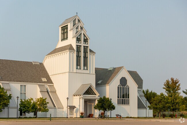 Gethsemane Episcopal Cathedral is close by for most Southpointe residents.