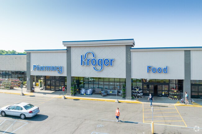 Kroger grocery store is nearby Rockwood neighborhood.