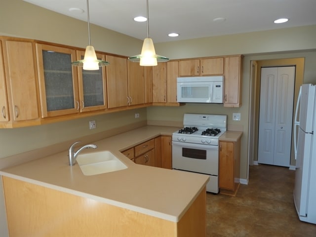 5 Andover Ct, South Elgin, IL 60177 - photo 7