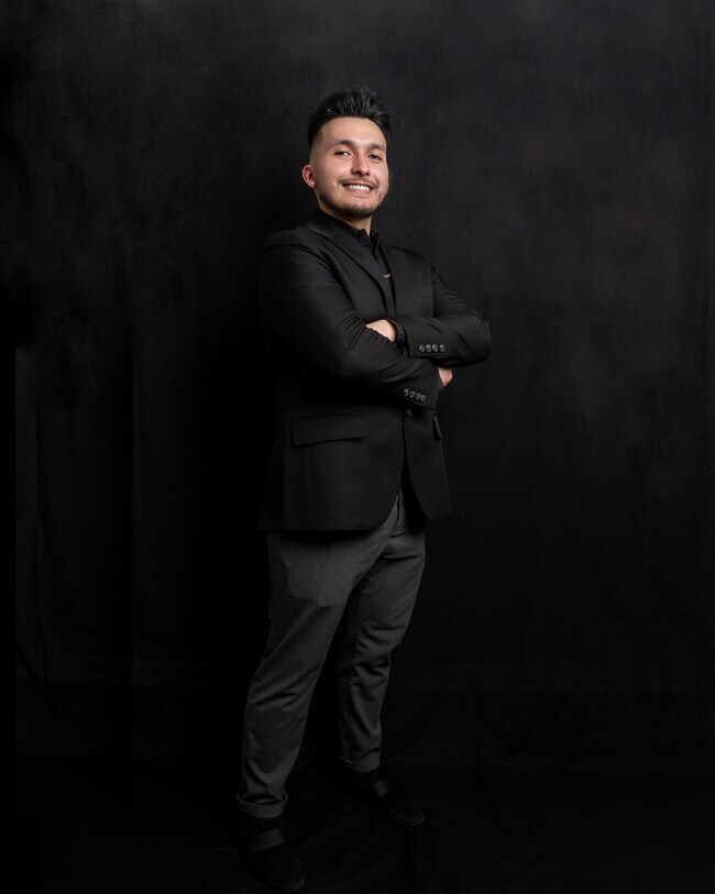 Agent Photo