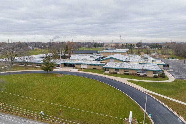 Simmons M.S. offers a variety of sports including cross country, soccer, football & wrestling.