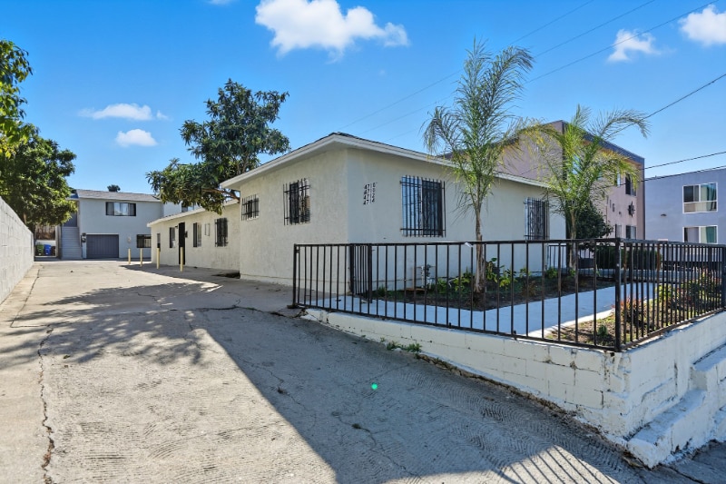 4710 St Elmo Dr unit 4714, Los Angeles, CA 90019 - photo 1