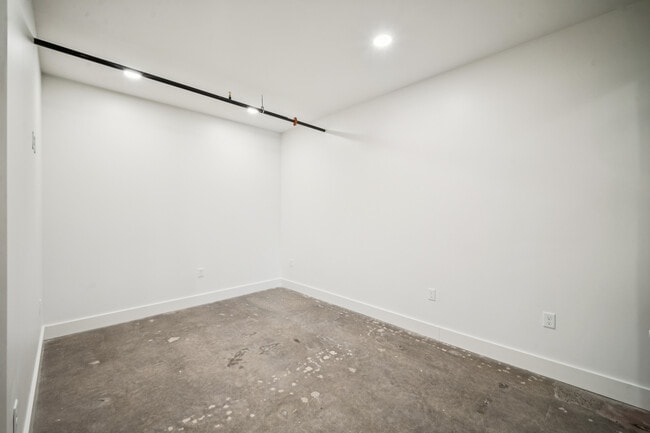 The Beacon Building, Tulsa, OK 74103 - photo 4