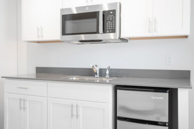 Falls Edge Studios, Cedar Falls, IA 50613 - photo 4