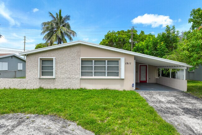 Mid-century modern homes are popular choices in the 441 Corridor neighborhood.