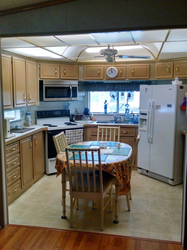 10849 Vireo Cir, Estero, FL 33928 - photo 2