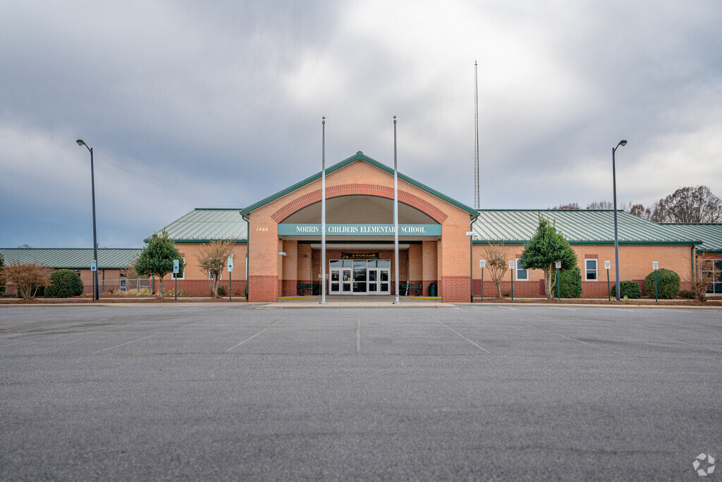 Norris S. Childers Elementary School provides education in the neighborhood of 
Lincoln County.