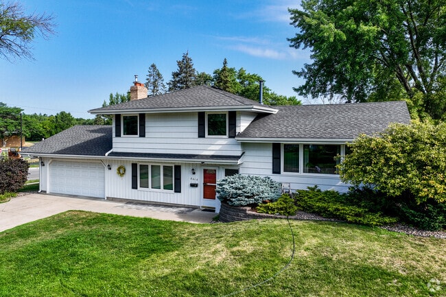 Late-20th century split-level-style homes are a common house type in New Hope.