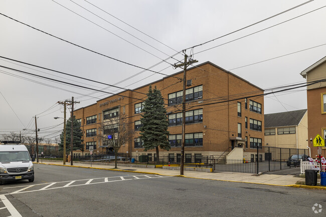 Roosevelt School 10