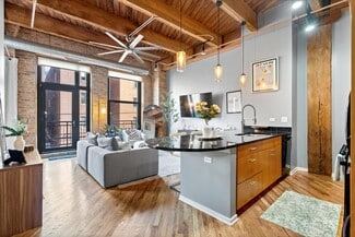 1040 W Adams St Unit 217, Chicago, IL 60607