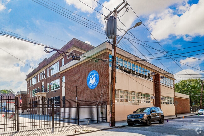 Las Hermanas School - Yonkers, NY