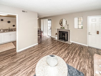 2059 Royal Oaks Dr, Sacramento, CA 95815