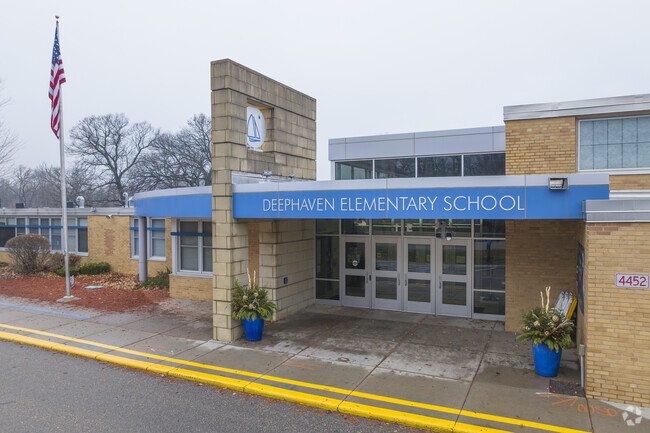 Discover a school where students are empowered to embrace challenges and develop critical skills