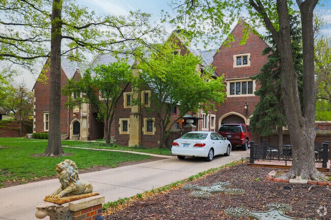 College Hill has an abundance of well-kept historic mansions.