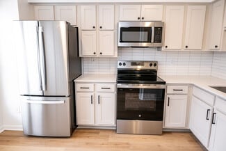 104 E 28th Terrace, Kansas City, MO 64108