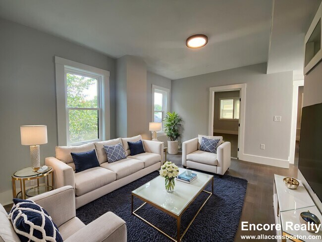 118 Marginal St unit 9, Boston, MA 02128 - photo 4